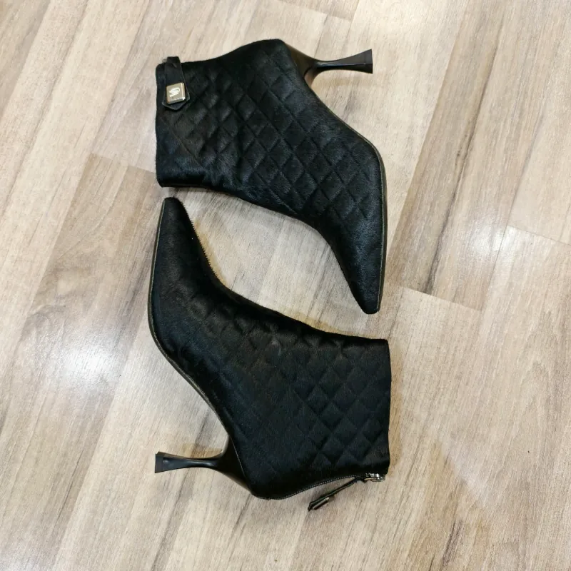 Bốt đen nữ size 37-38 992679