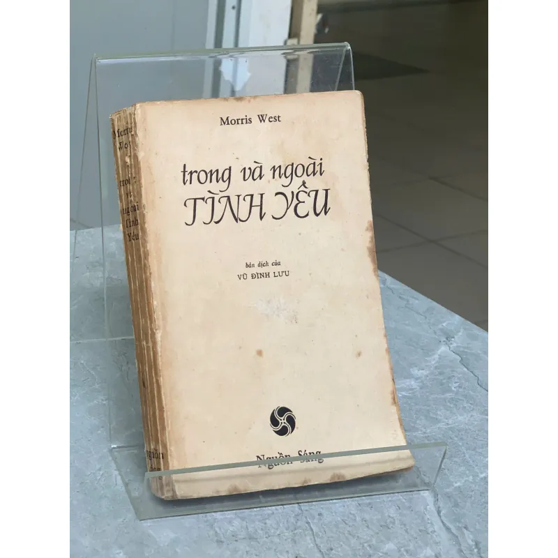 TRONG VÀ NGOÀI TÌNH YÊU - VŨ ĐÌNH LƯU (NGƯỜI DỊCH) 931097