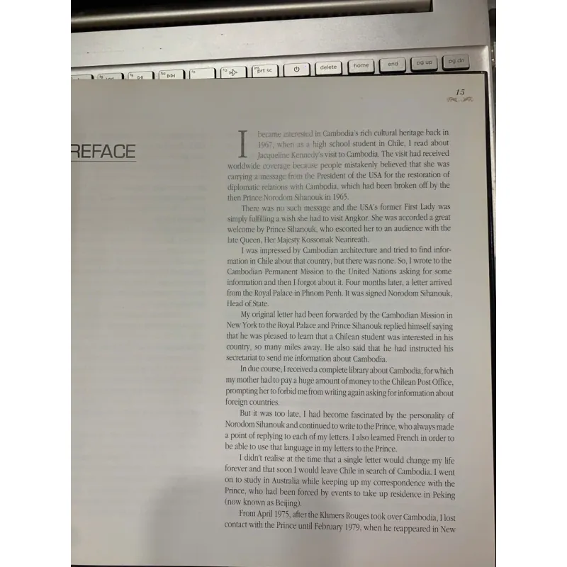 THE ROYAL PALACE OF PHNOM PENH AND CAMBODIAN ROYAL LIFE - JELDRES & CHAIJITVANIT 752189