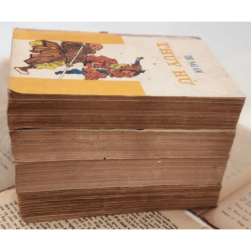 Trọn bộ 4 tập Thủy Hử của tác giả Thi Nại Am 702980