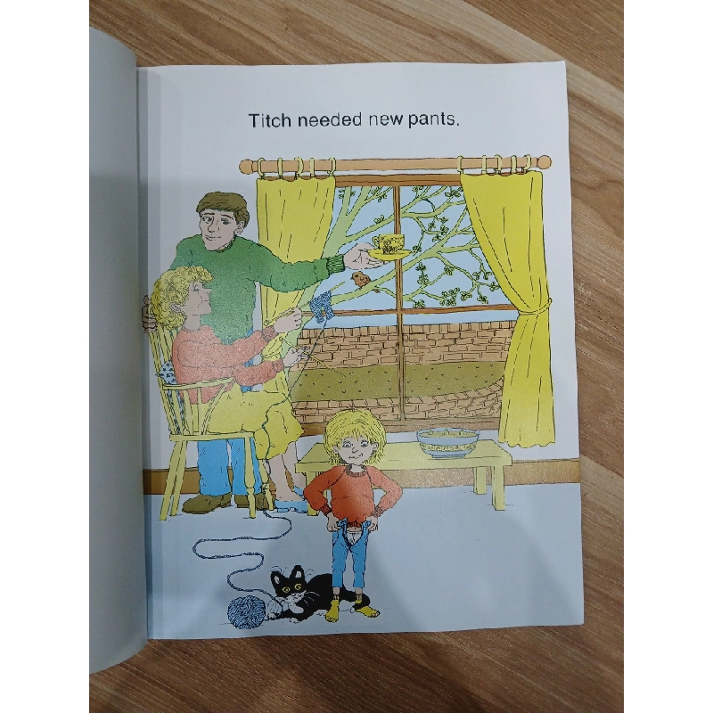 You'll Soon Grow into Them, Titch - Pat Hutchins 547745