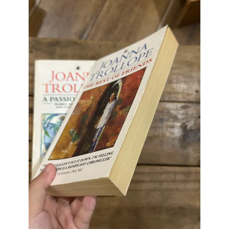 Combo sách tác giả Joanna Trollope - A Passionate Man & The Best of Friends 731626