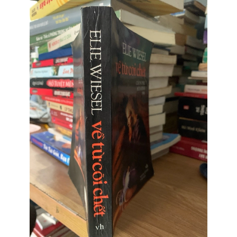 Về từ cõi chết -Elle Wiesel 758601