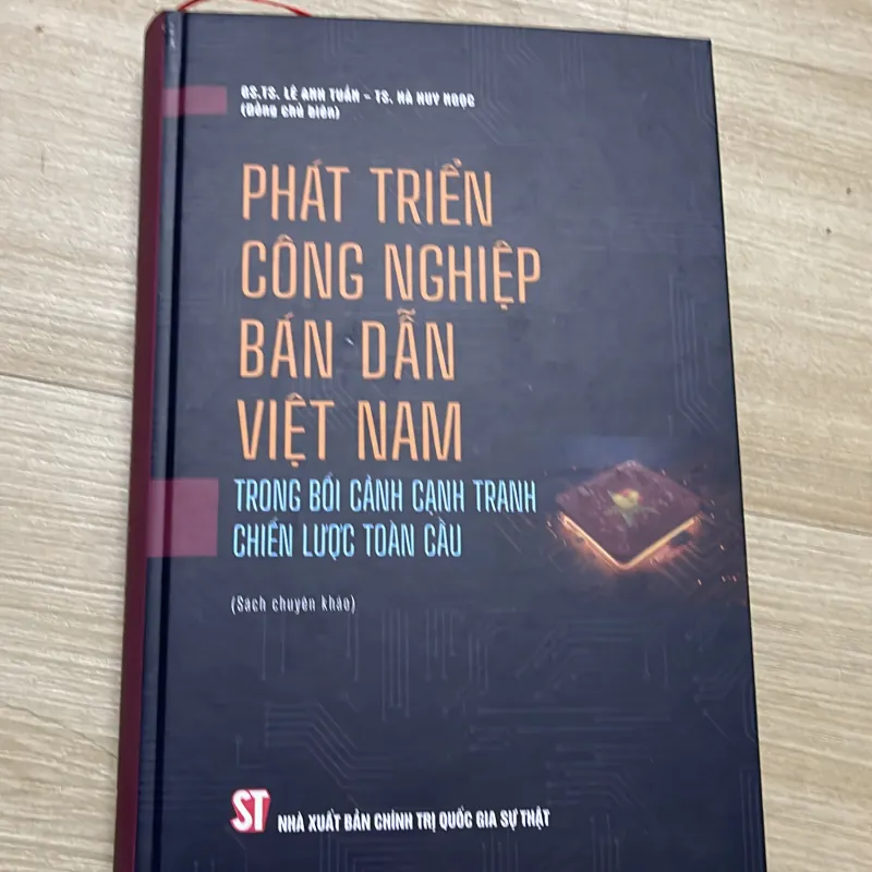 Phát Triển Công Nghiệp Bán Dẫn  1041464