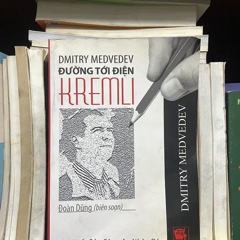 Dmitry Medvedev đường tới điện Kremli - Dmitry Medvedev 798363