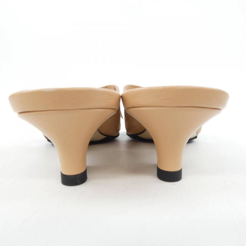 Dép FENDI - Hàng hiệu Authentic 827603