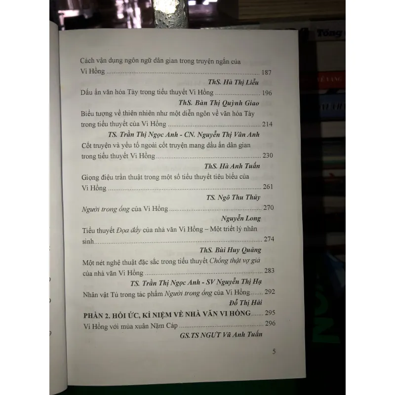 Vi Hồng - Tác phẩm và dư luận  779774