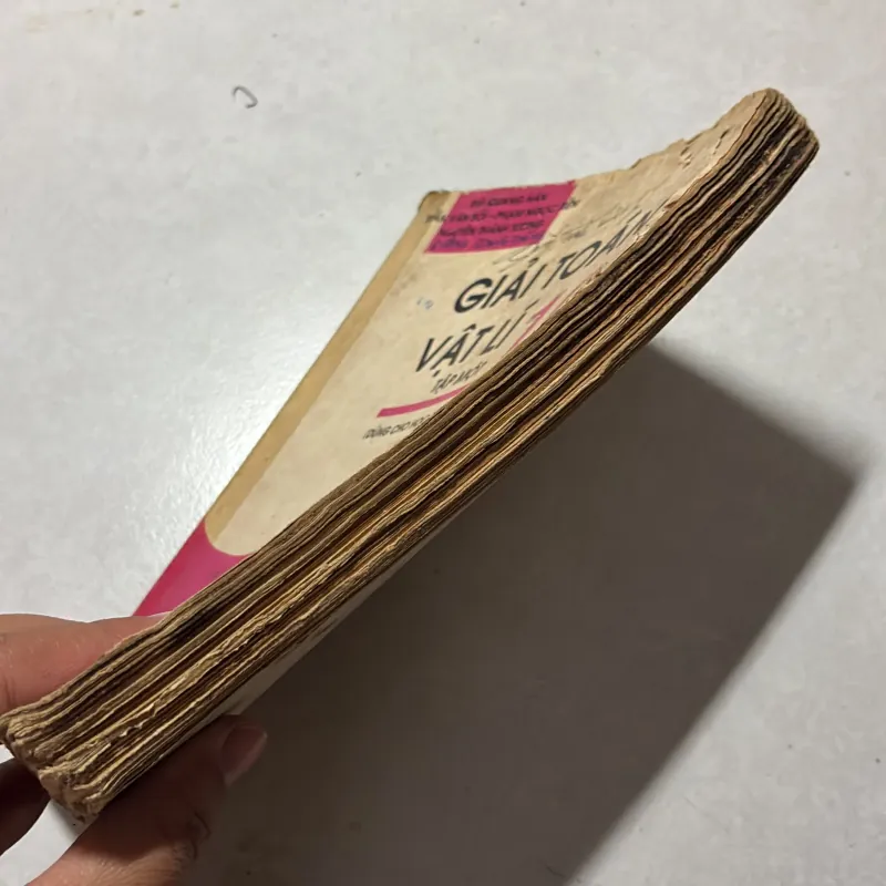 Giải toán vật lý 10 tập 1 (dùng cho các lớp chuyên) - 1996s 797149