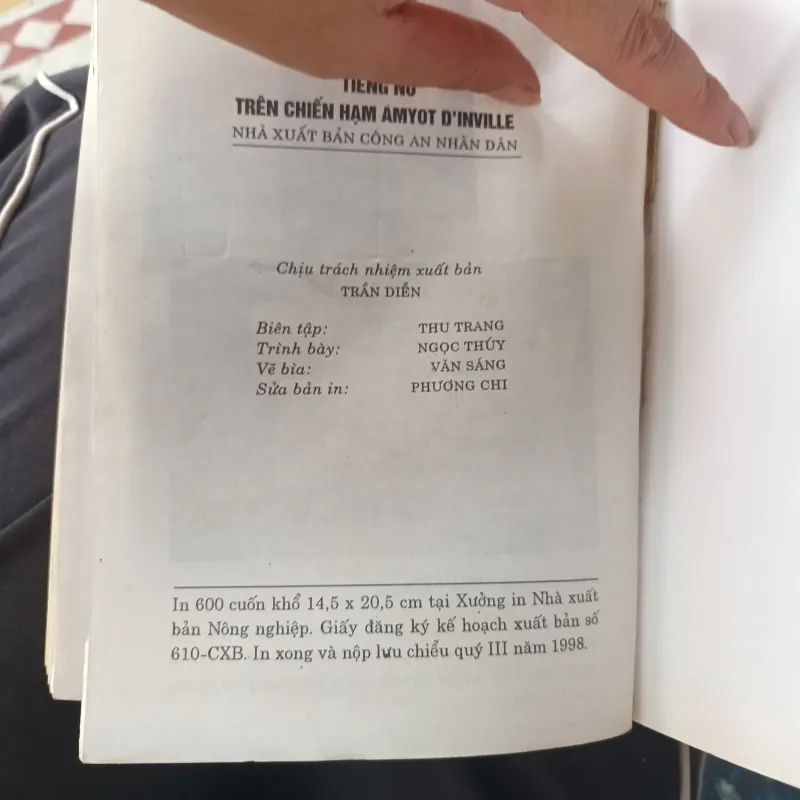 Tiếng Nổ Trên Chiến Hạm Amyot Dinville 1003103