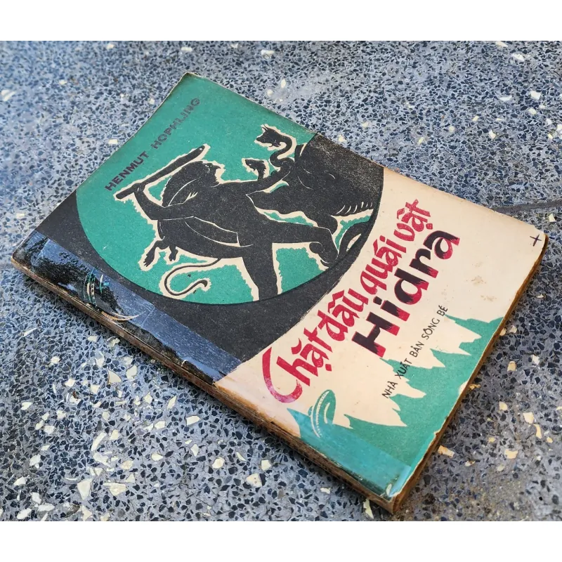 CHẶT ĐẦU QUÁI VẬT HIDRA (Viết về các tin giật gân trên thế giới) 790953