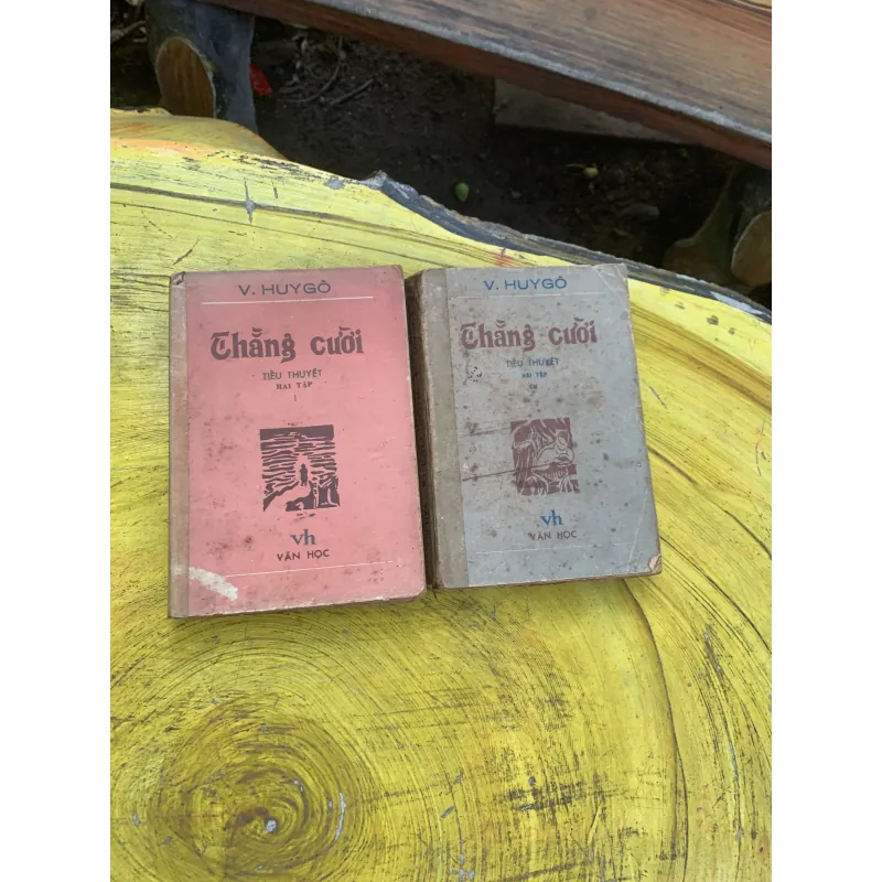 THẰNG CƯỜI BẢN BAO CẤP 746398