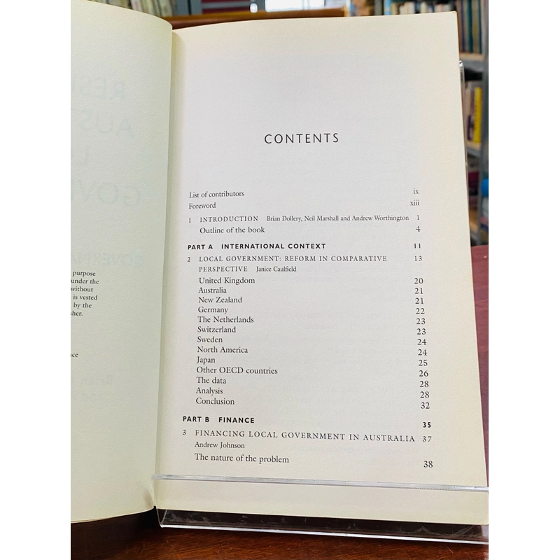 RESHAPING AUSTRALIAN LOCAL GOVERNMENT  519979