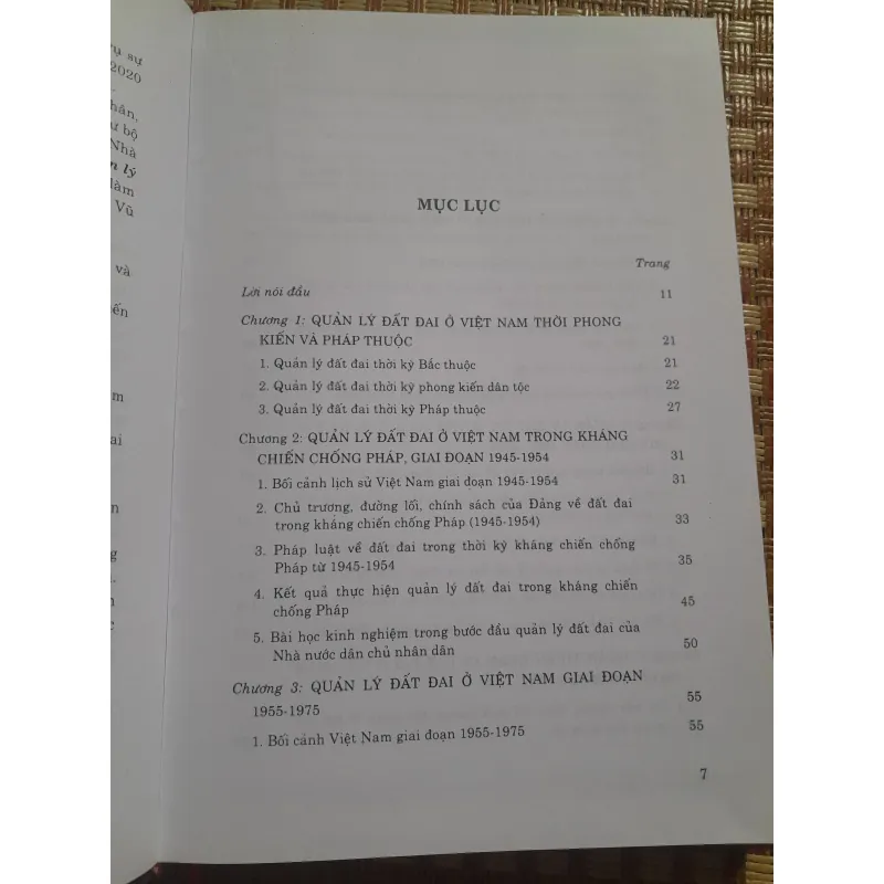 QUẢN LÝ ĐẤT ĐAI Ở VIỆT NAM (1945-2010) 755805