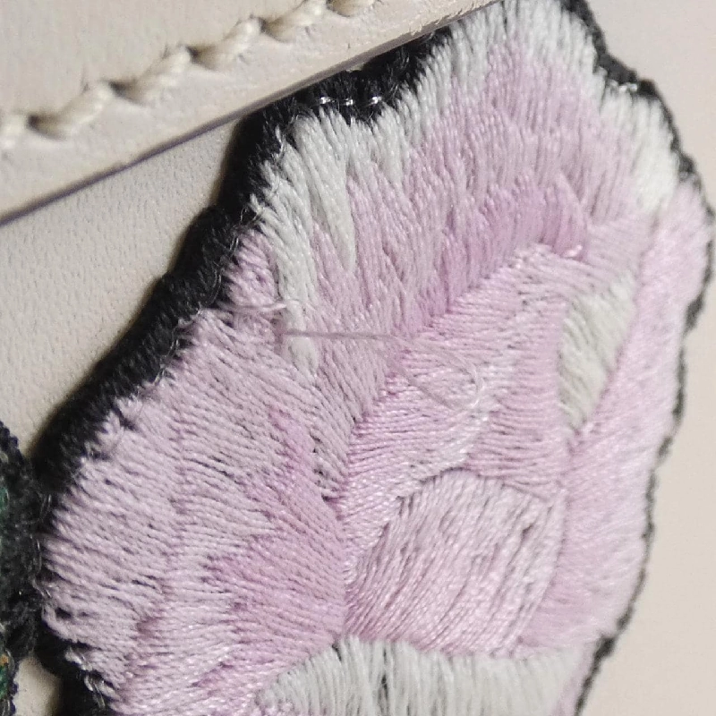 Túi xách Gucci Sylvie 421882 D4ZQG - Hàng hiệu Chính hãng 765239