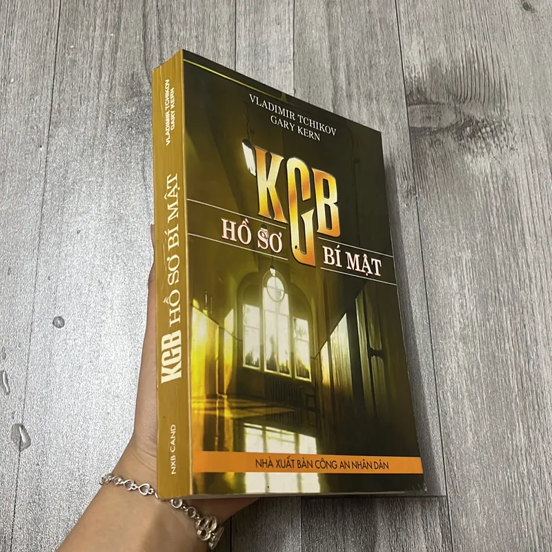 Kbg hồ sơ bí mật. 3b3 574973