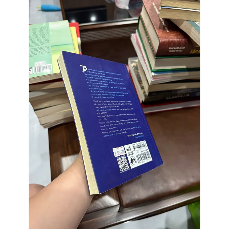 “Tuổi Trẻ Đáng Giá Bao Nhiêu?” – Rosie Nguyễn-K2 992689