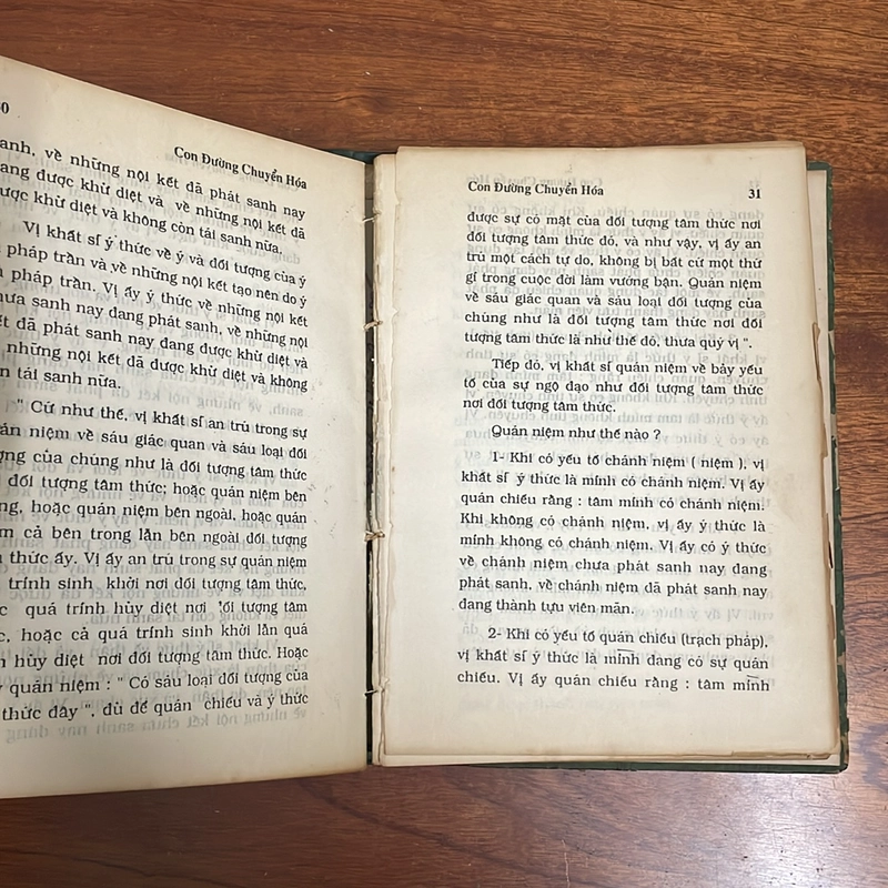 II Tựa sách: Con Đường Chuyển Hoá - Thích Nhất Hạnh (Sách đã được đóng bìa cứng) 502106