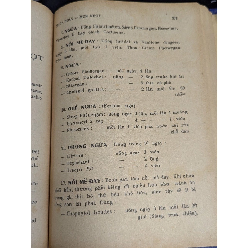 Sách thuốc phòng thân - Châu Giang Phạm Bá Chính & Võ Lang Đinh Phú Vũ (Sách đóng bìa, mất bìa trước) 352776