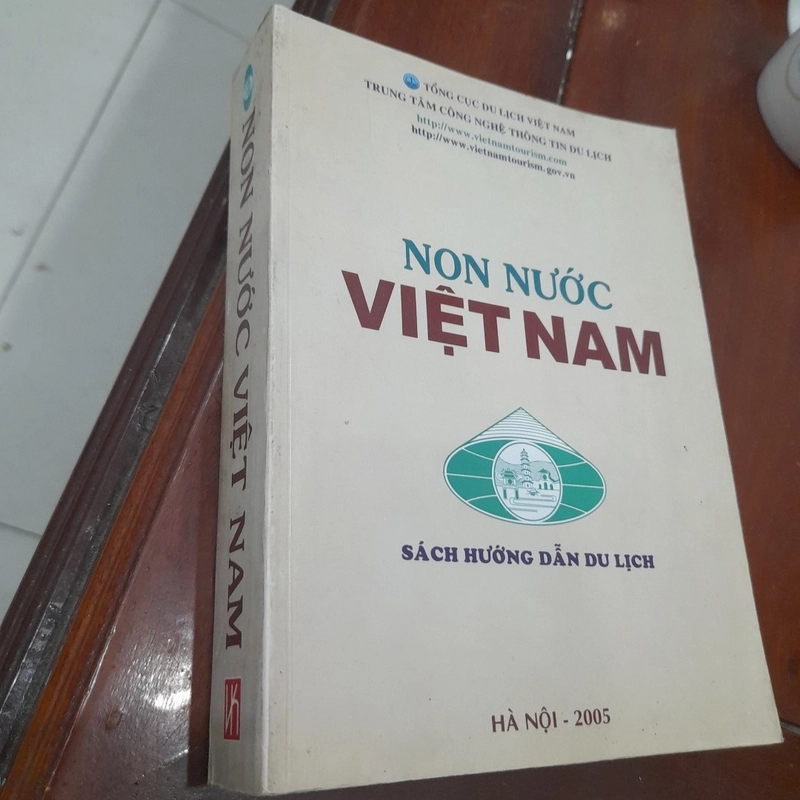 NON NƯỚC VIỆT NAM 465805
