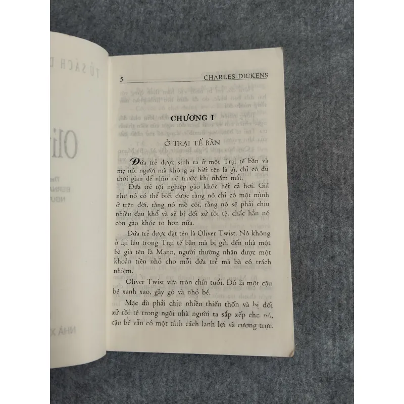 OLIVER TWIST - CHARLES DICKENS 568028