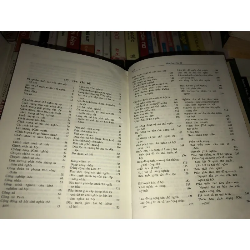 Từ điển chủ nghĩa cộng sản khoa học 790348