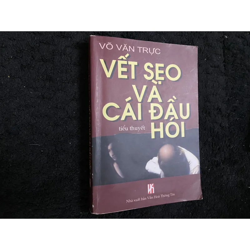 Vết sẹo và cái đầu hói- Võ Văn Trực 1025151