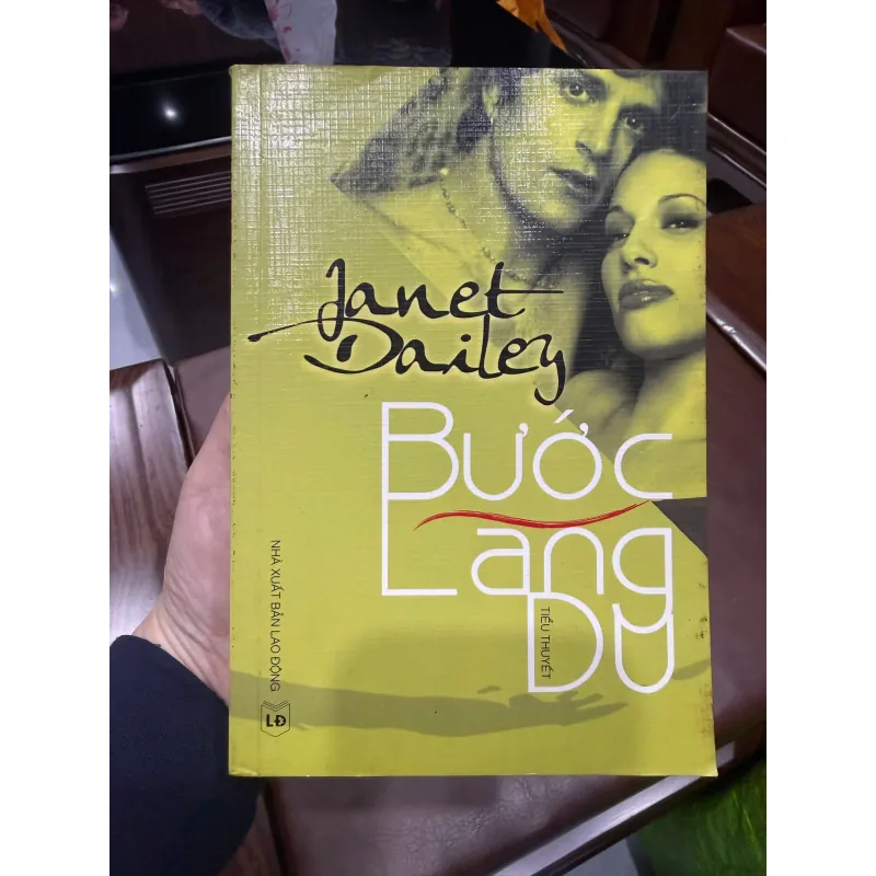 “Bước Lang Du” – Janet Dailey-K2 992658
