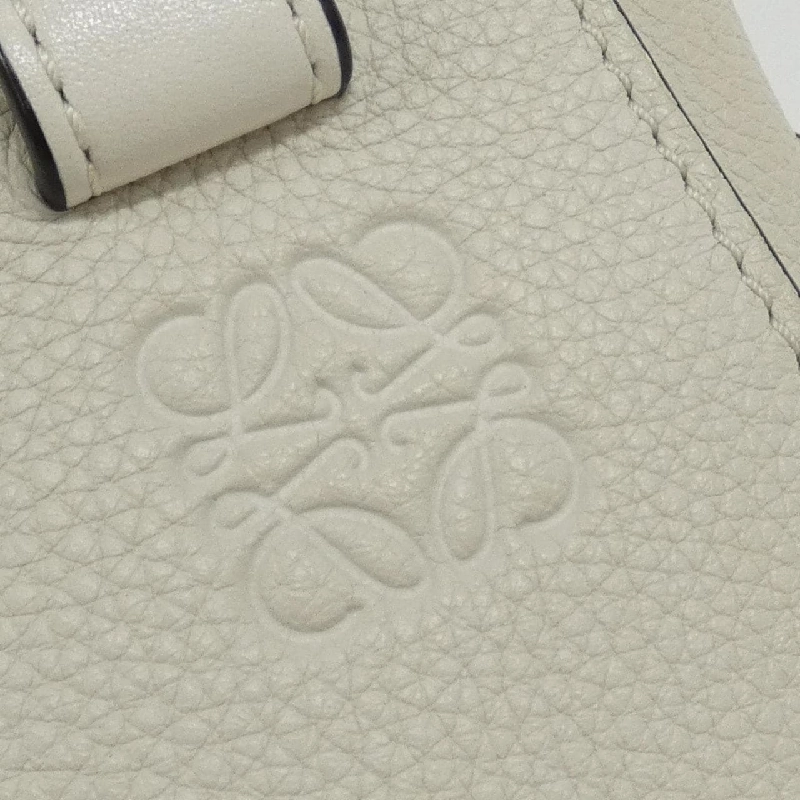 Túi xách vai Loewe Hammock Drawstring Small 314 12 Z95 - Hàng hiệu Chính hãng 765844