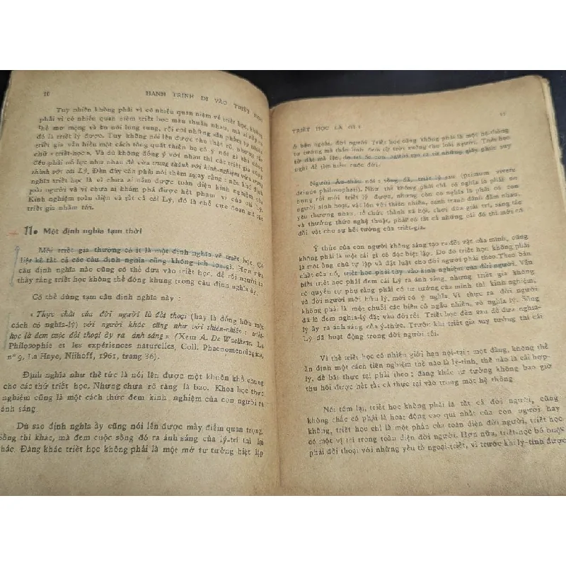 Hành trình đi vào triết học - Trần Văn Toàn 561793