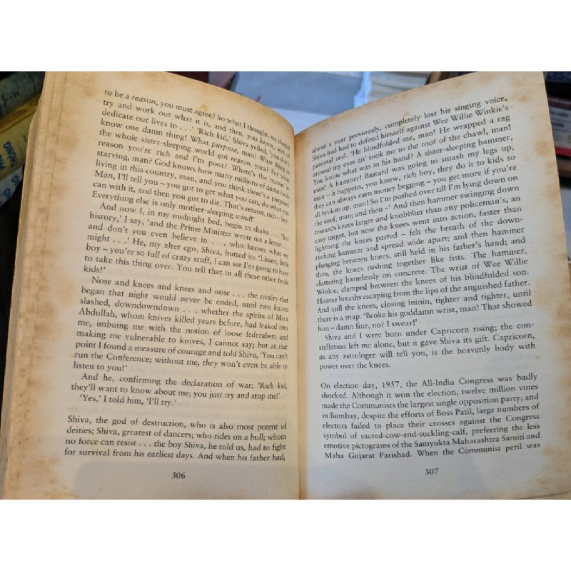 Midnight's Children - Salman Rushdie 754091