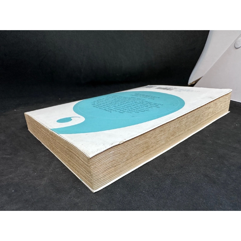 Người Lạ Trên Giường, Cuốn Sách Mọi Người Phụ Nữ Trưởng Thành Đều Nên Có, Mới 70% (Ố Vàng), 2015 SBM2504 914077