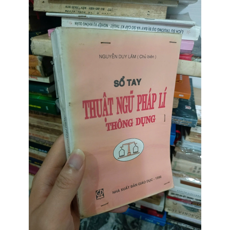 Sổ tay thuật ngữ pháp lý thông dụng 454457