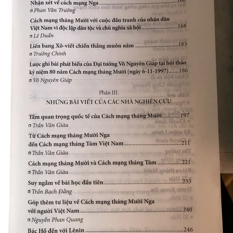 Như mặt trời chói lọi chiếu sáng khắp năm châu  712064