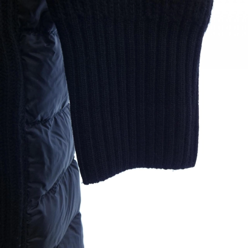 Áo khoác lông vũ MONCLER 639793