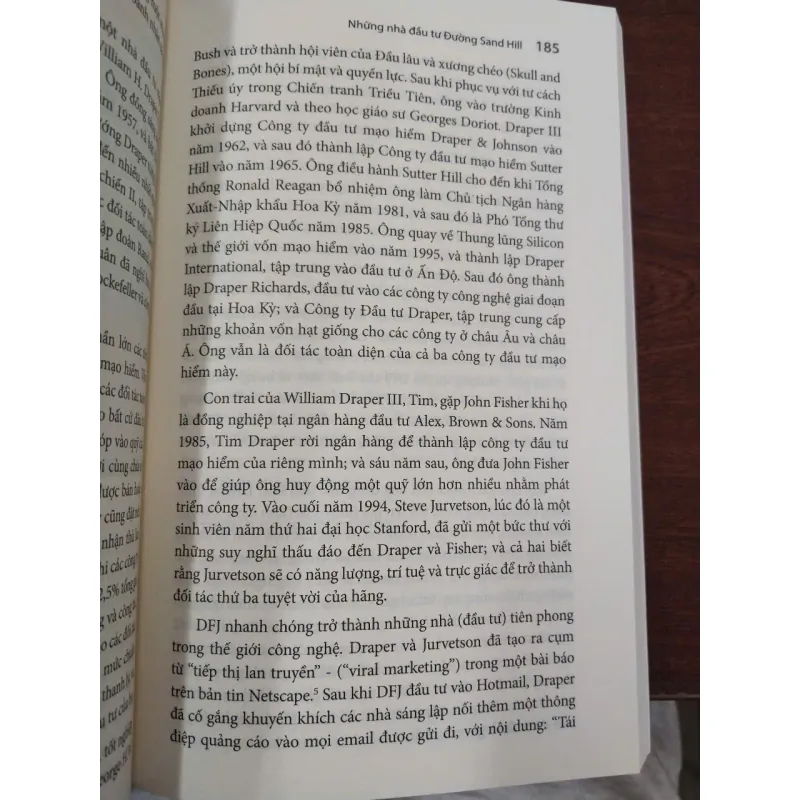 BÍ MẬT THUNG LŨNG SILICON VÀ NHỮNG BÀI HỌC TỪ THẦN KỲ KINH TẾ HI TECH 990547