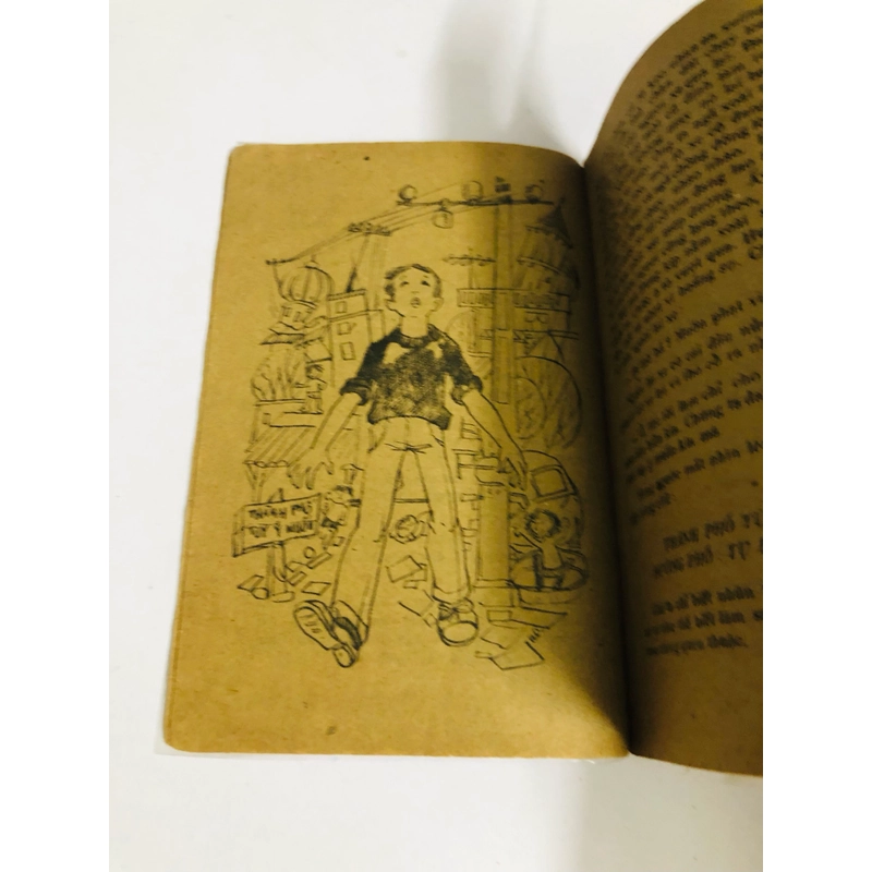 📚 THÀNH PHỐ TUỲ Ý MUỐN NXB: Măng Non, 1984 545968