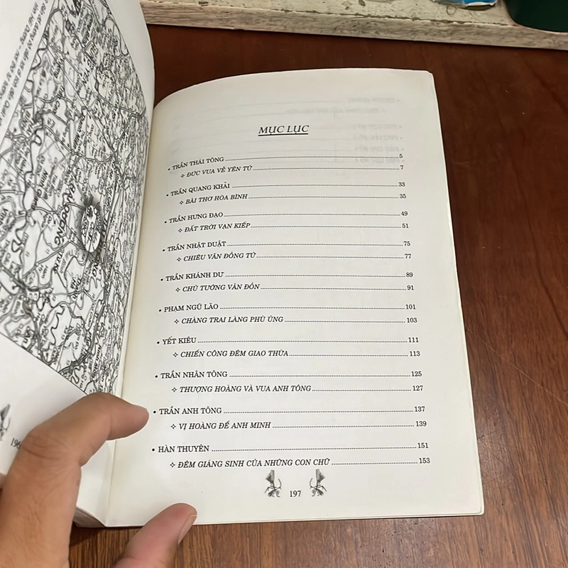 II Sách Lịch Sử: Thời Đầu Nhà Trần - Ngô Văn Phú - 2009 529067