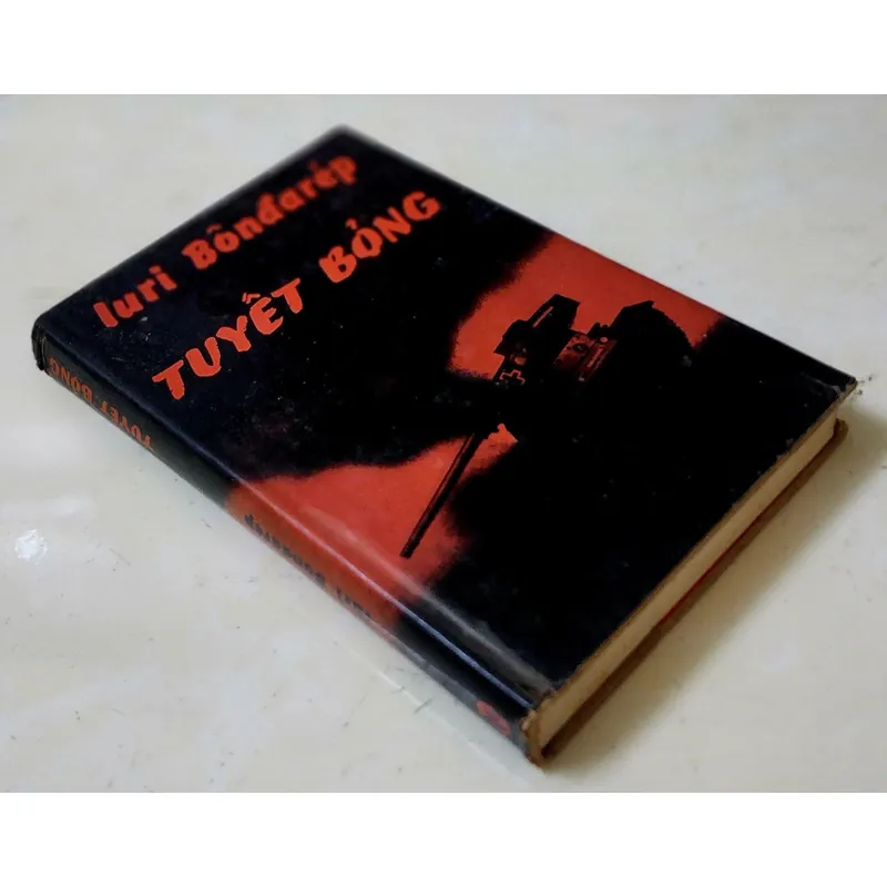 Văn học Liên Xô: TUYẾT BỎNG - Yuri Bondarev 703936