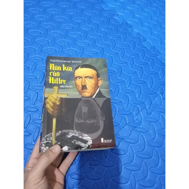 Nửa kia của Hitler  973710