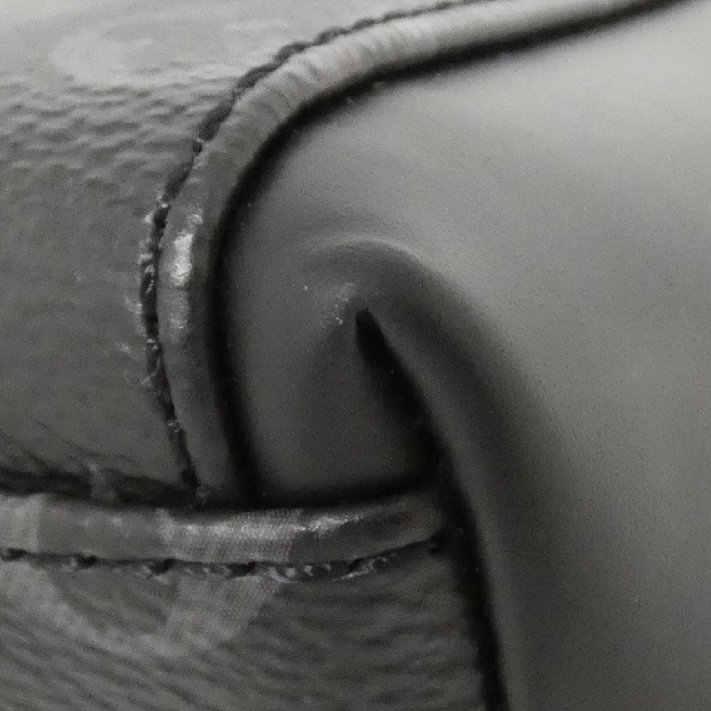 Túi đeo chéo Louis Vuitton Monogram Eclipse Voyage PM M40511 611797