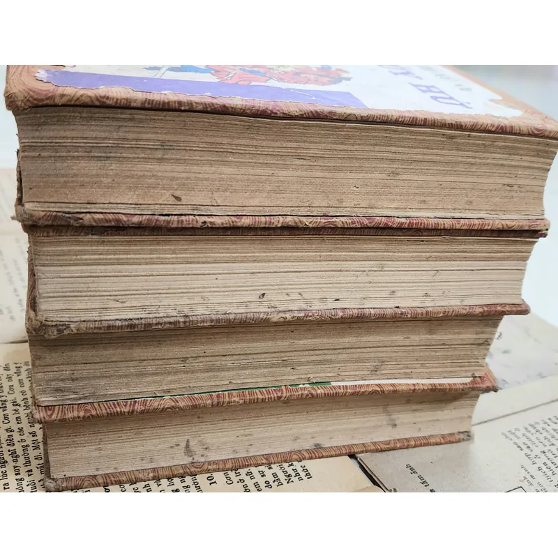 Trọn bộ 4 tập, tiểu thuyết Trung Quốc Thủy Hử của tác giả Thi Nại Am, 702976