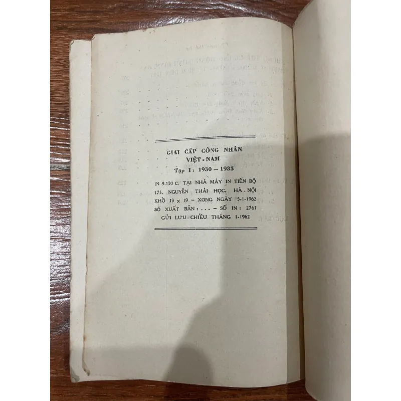 Giai cấp công nhân Việt - Nam. Tập 1 1930-1935 (19) 576394