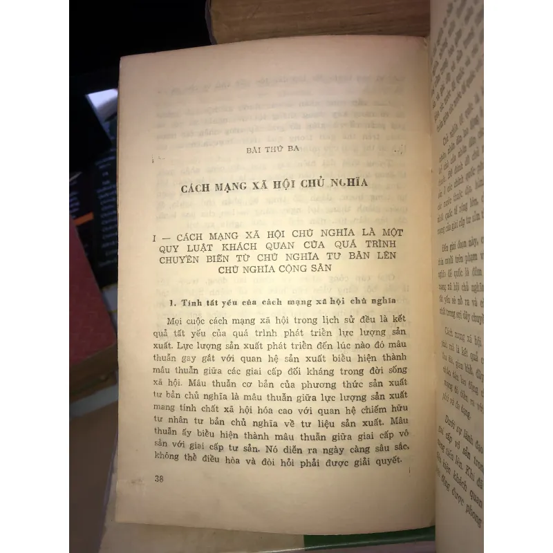 Chủ nghĩa cộng sản khoa học - Chương trình trung cấp 1017753