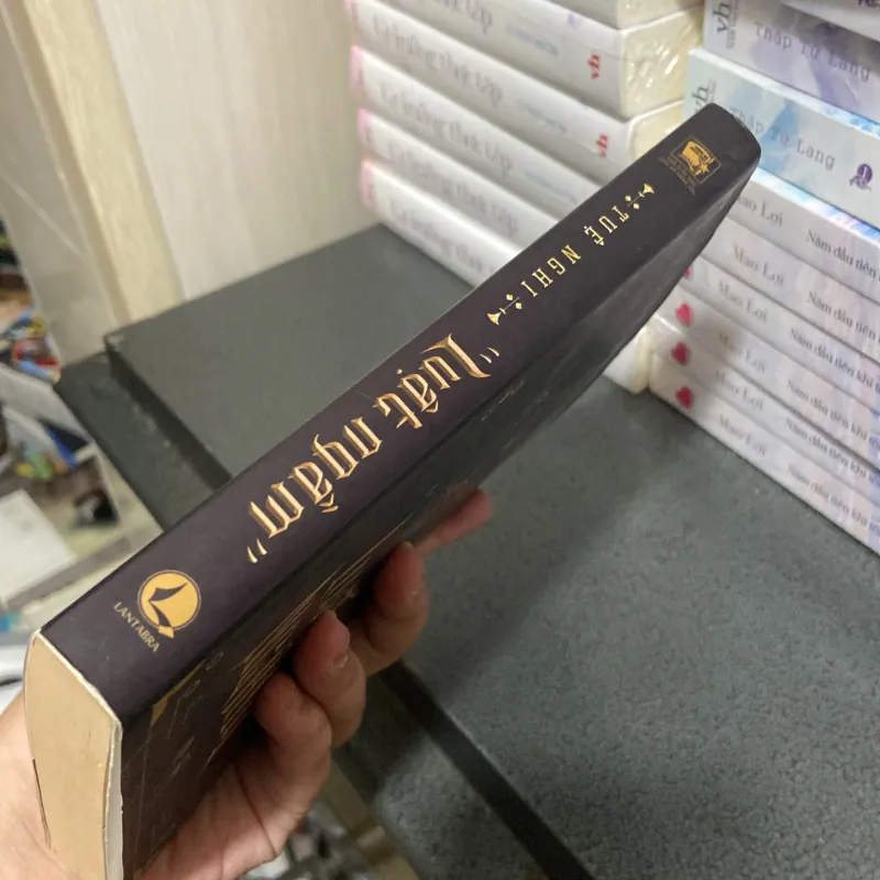 (Tiểu thuyết) - Luật Ngầm - Tuệ Nghi 1025510