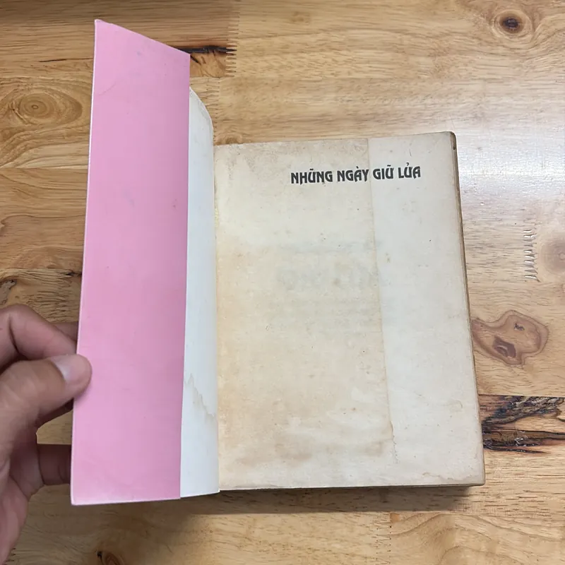 II Tựa sách: Những Ngày Giữ Lửa - Đà Nẵng - 1997 686723