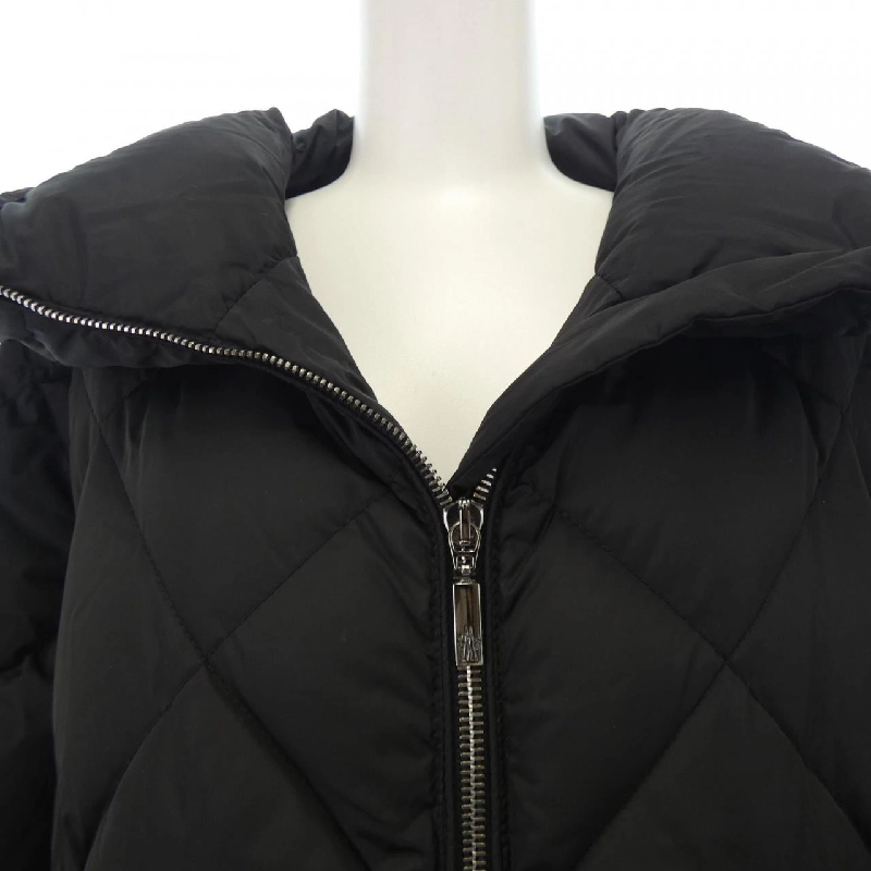 Áo khoác lông vũ MONCLER 640045