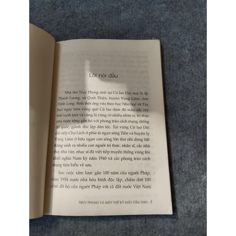 TRUY PHONG VÀ MỘT THẾ KỶ MẤY VẦN THƠ 719926