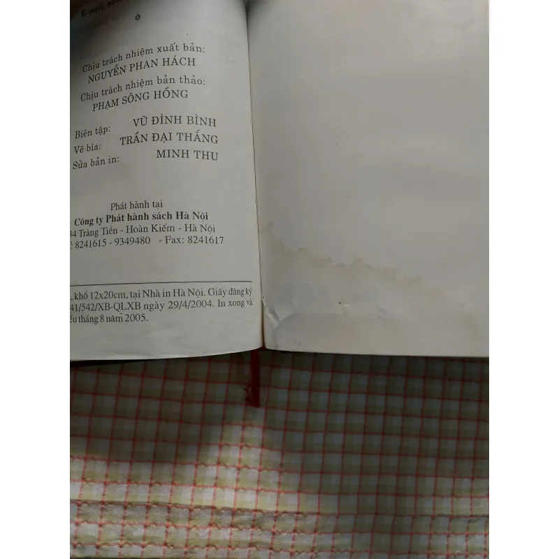 TẤM THẢM SI TÌNH • TẬP TRUYỆN KINH DỊ THẾ GIỚI - Maupassant, Dostoievski, R. Tagore.... 782592