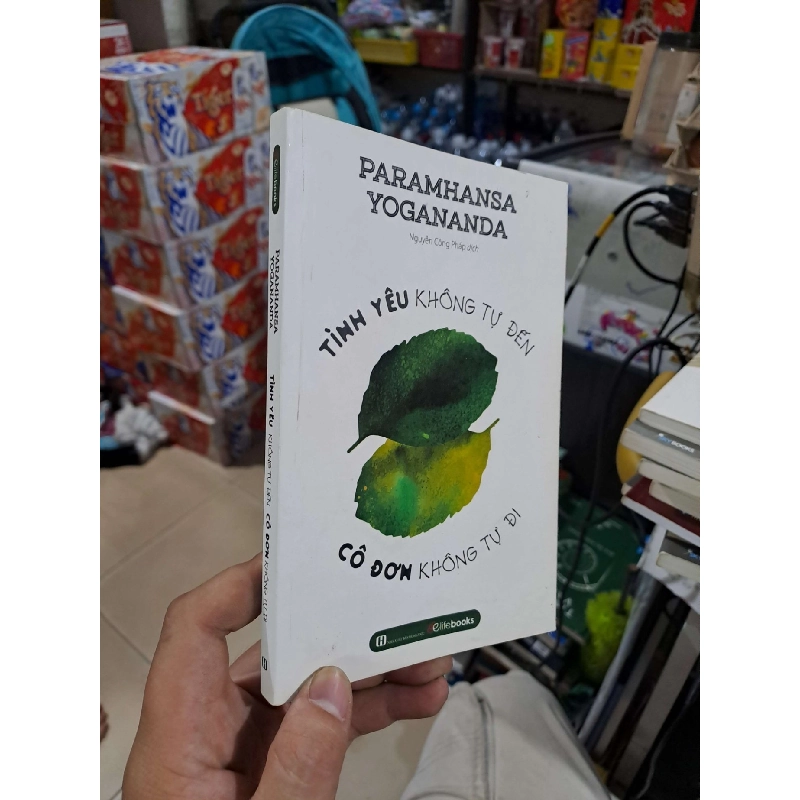 Tình Yêu Không Tự Đến Cô Đơn Không Tự Đi - Paramhansa Yogananda - 2019 mới 80% có viết chì ít - VĂN HỌC - HCM3012 749681