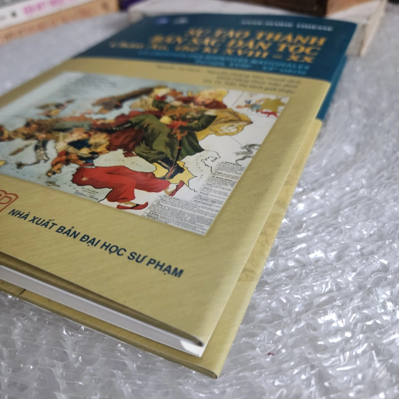 Sự tạo thành bản sắc dân tộc châu Âu thế kỷ 18-20 | Anne Marie Thiese 525873